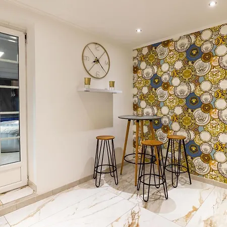 Dynasty Luxury 100m2 Jacuzzi Terrasse Apartman *