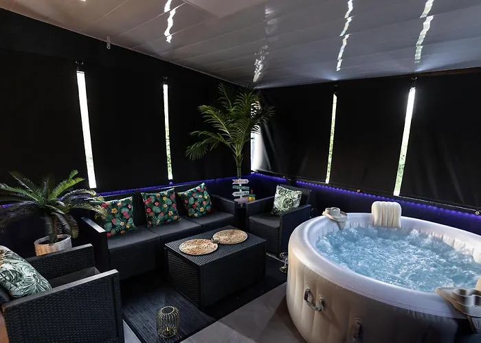 Dynasty Luxury 100m2 Jacuzzi Terrasse Apartment